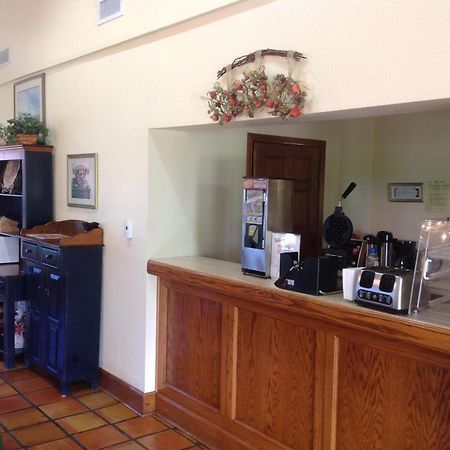 Countryside Inn Wharton Extérieur photo