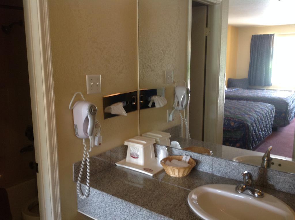 Countryside Inn Wharton Chambre photo